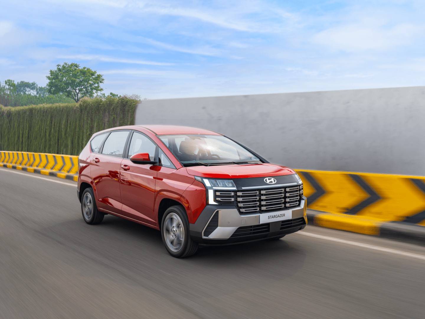 Hyundai Thành Công Việt Nam chính thức giới thiệu Stargazer mới