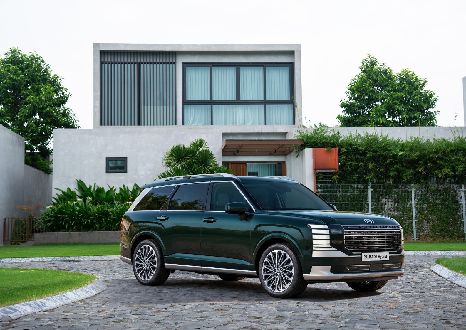Hyundai Thành Công Việt Nam chính thức công bố giá bán của Hyundai Palisade Hybrid hoàn toàn mới