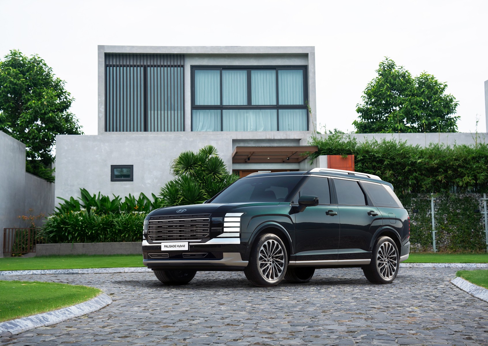 Hyundai Thành Công Việt Nam chính thức công bố giá bán của Hyundai Palisade Hybrid hoàn toàn mới